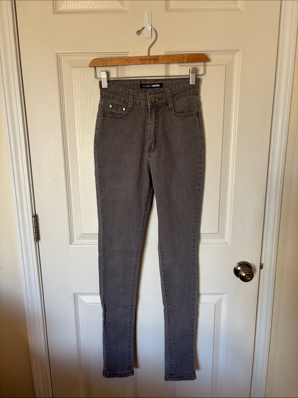 Fashion Nova Gray Skinny Jeans Size 1 | Stretch
